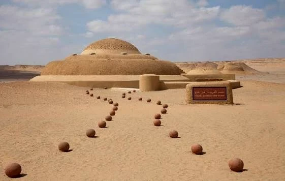 ワディ・エル・ヒタンの化石・気候変動博物館の外観